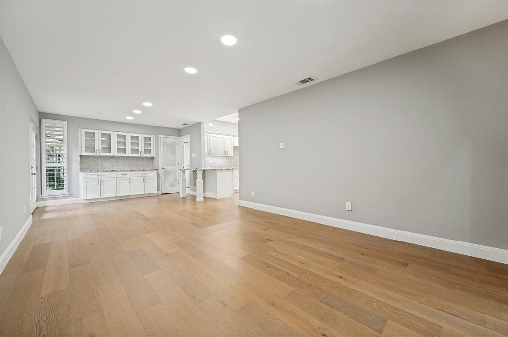 Silvertree Square - Residential