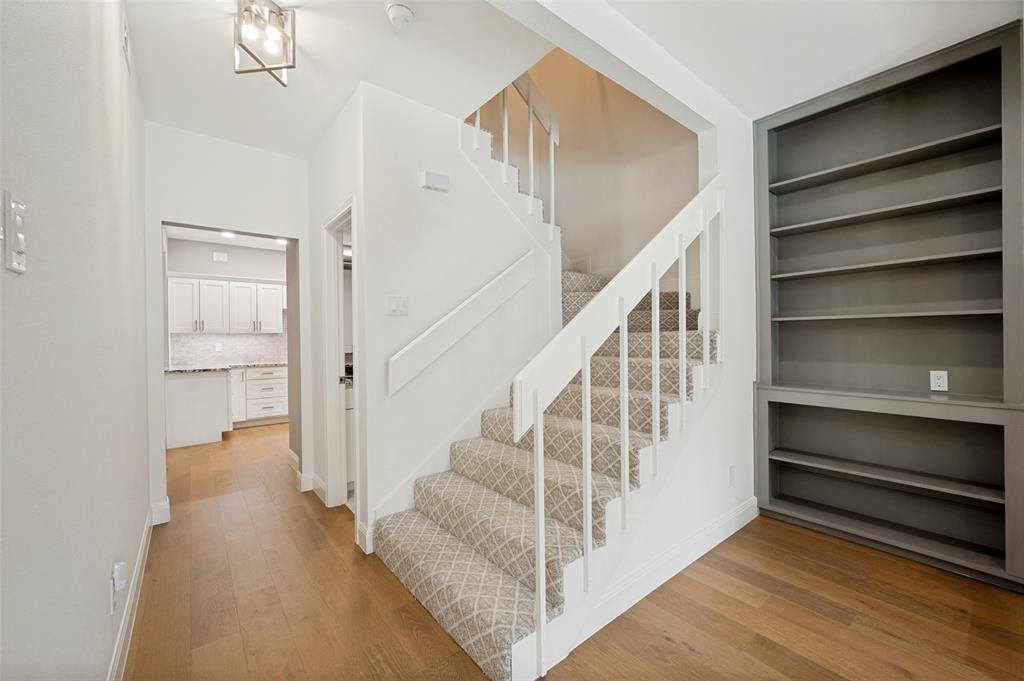 Silvertree Square - Residential