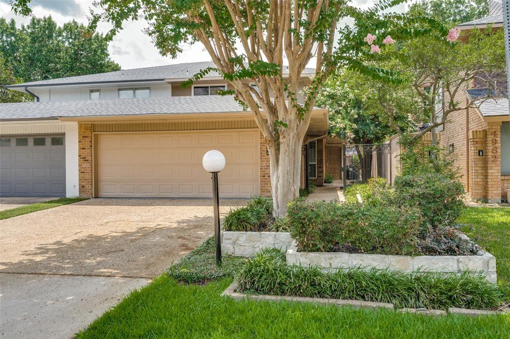 Beautifully updated three bedroom, two full bathroom and one power bath duplex with a pool.  Fabulous location in a highly desirable neighborhood, walking distance to Saint Rita and in the heart of Dallas.  This home is perfect and ready for immediate move in.