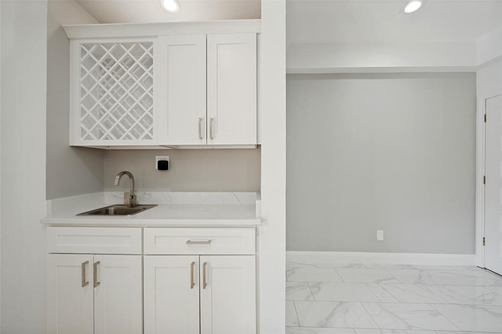Silvertree Square - Residential