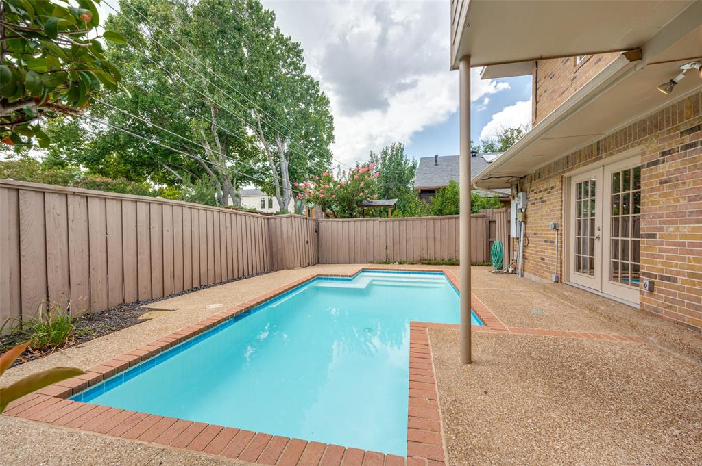 Silvertree Square - Residential