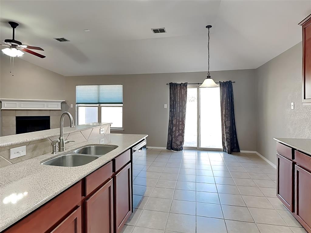 Trails Of Fossil Creek Ph I - Residential Lease