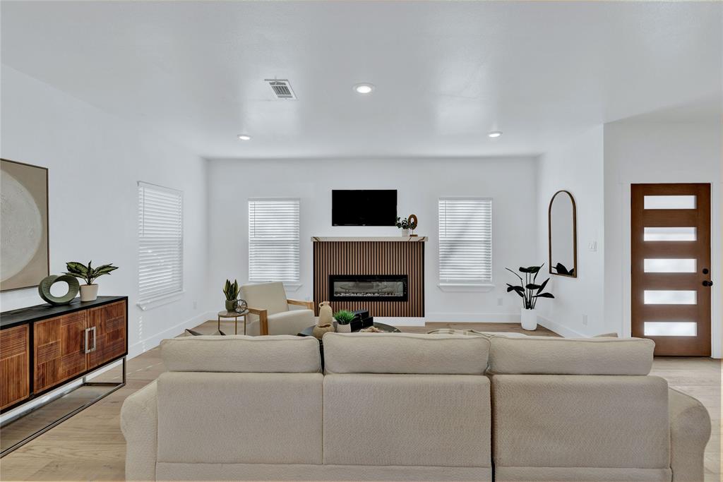 W J S Russell 1st Add - Residential