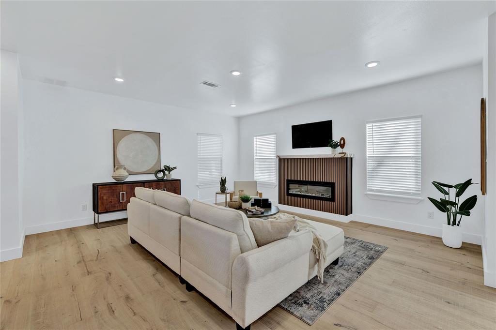 W J S Russell 1st Add - Residential