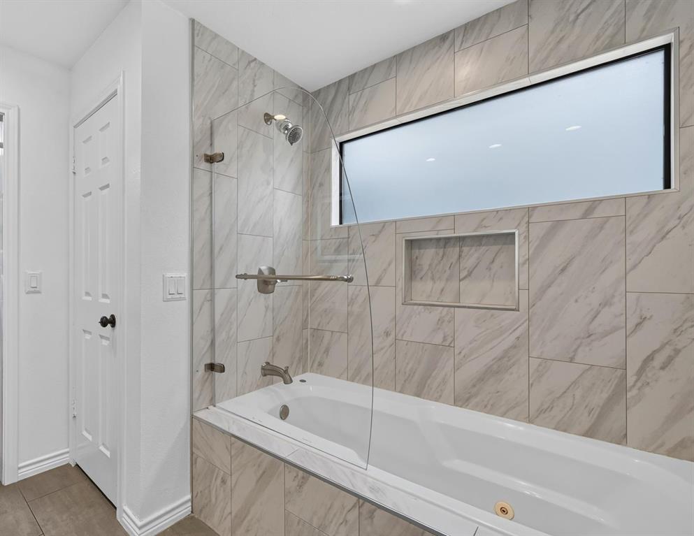 Boardwalk On The Pkwy Condos - Residential