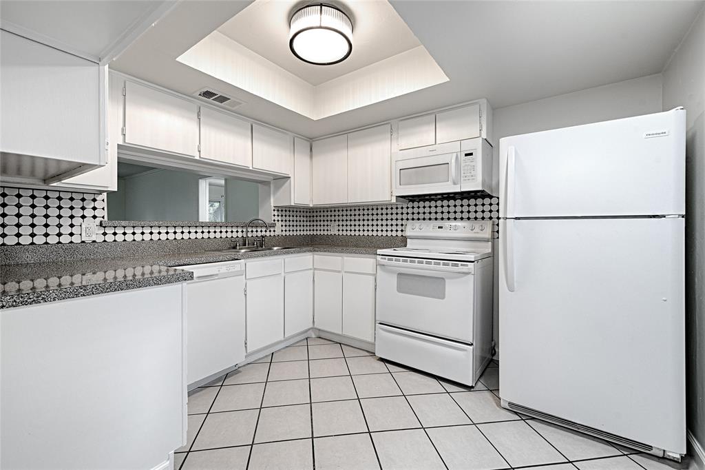QUAIL RUN CONDOMINIUMS - Residential