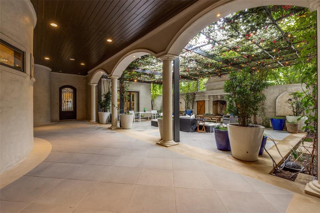 El Parado - Residential