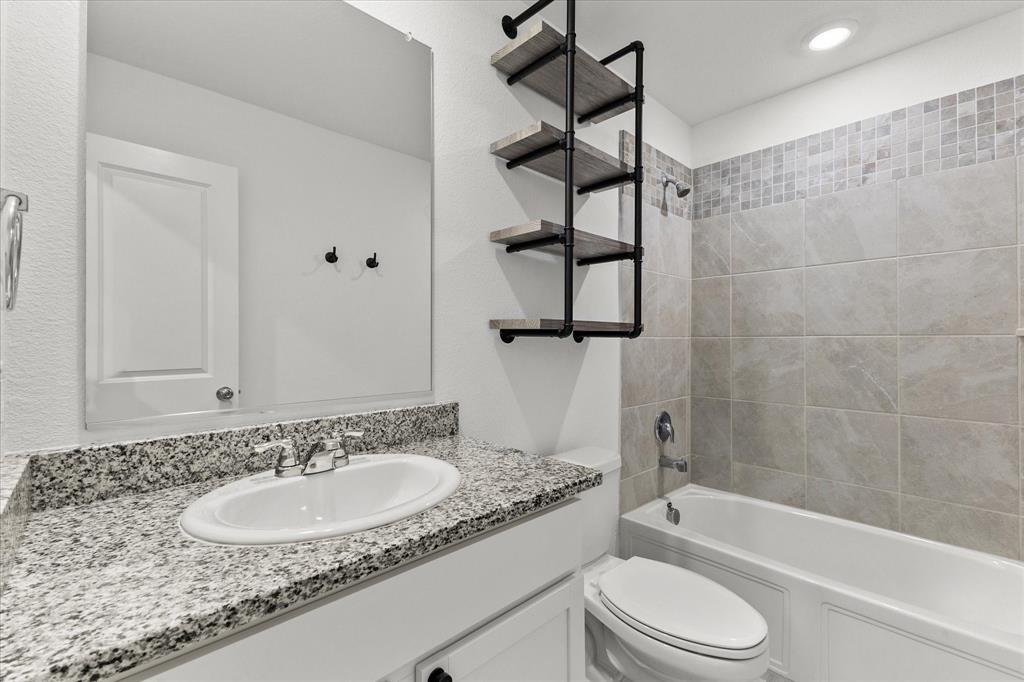 Falcon Heights Village 1 - Residential