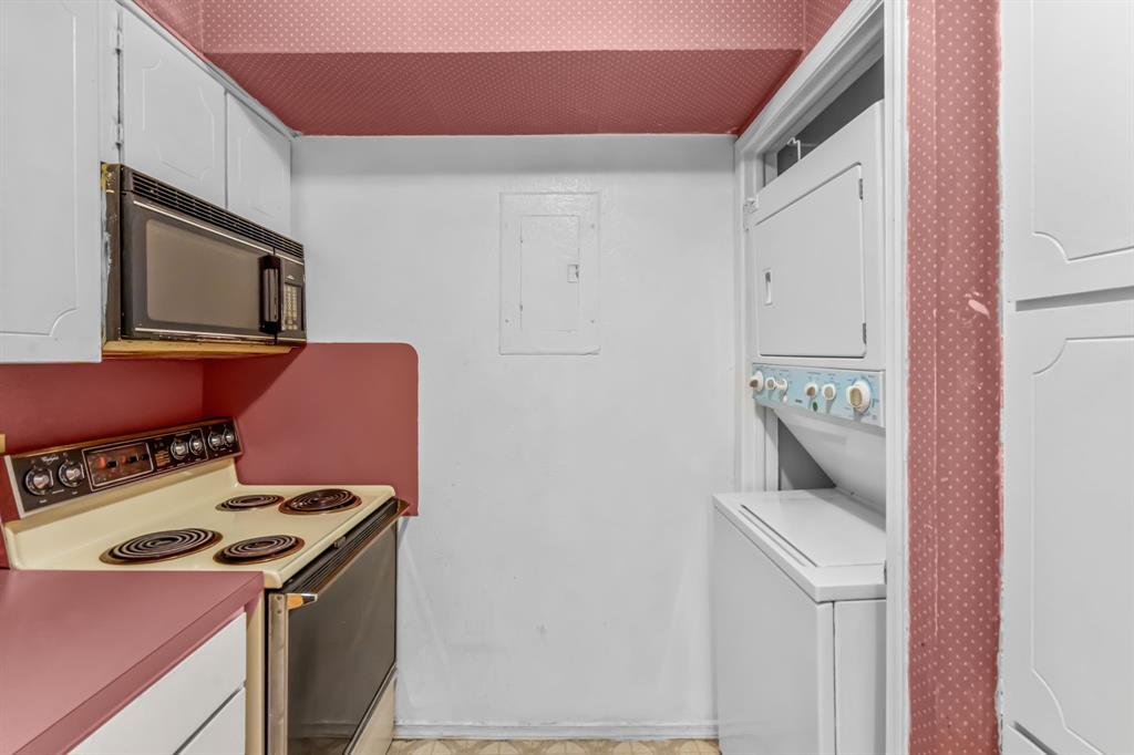 Ridglea Estate Condo - Residential