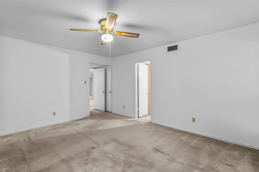 Ridglea Estate Condo - Residential