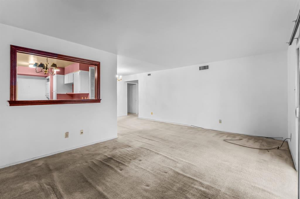 Ridglea Estate Condo - Residential