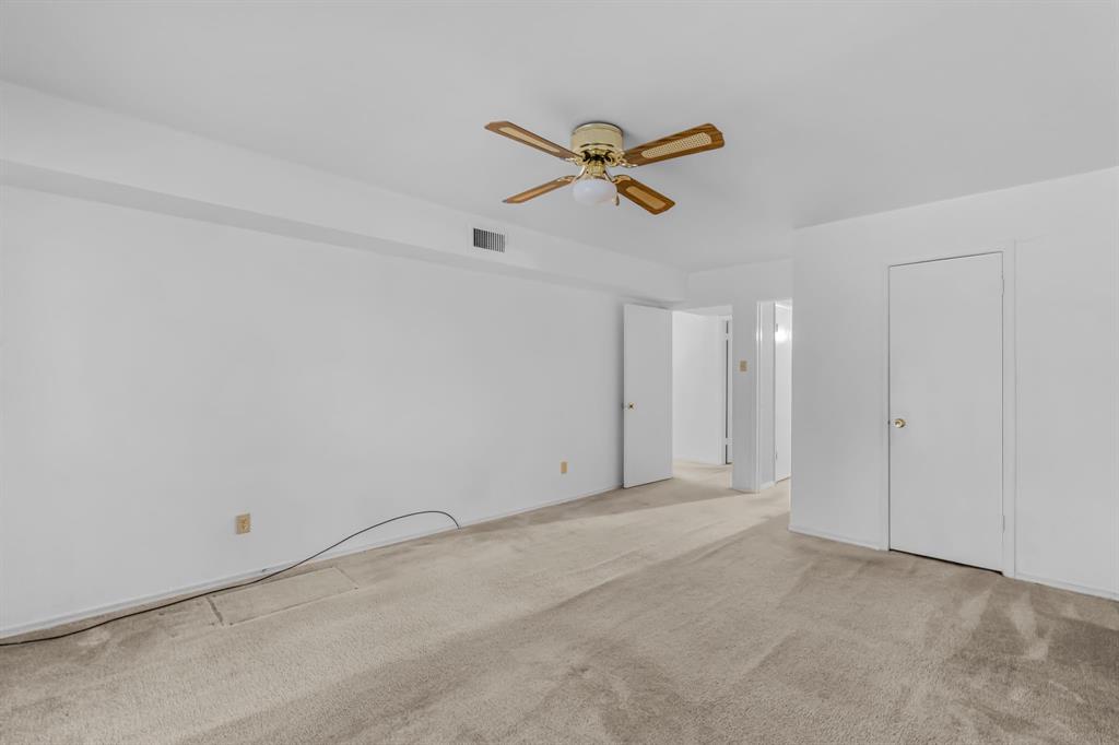 Ridglea Estate Condo - Residential