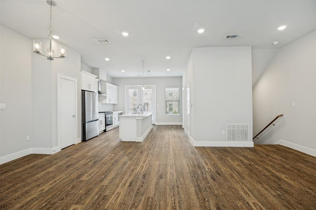 ResidencesDuck Crk - Residential