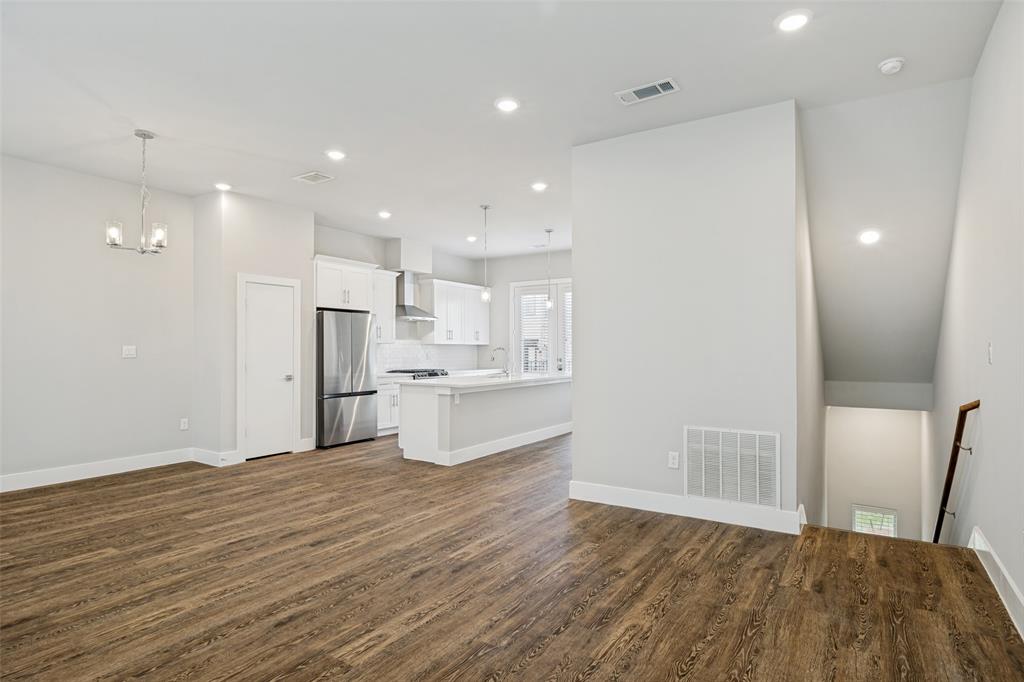 ResidencesDuck Crk - Residential