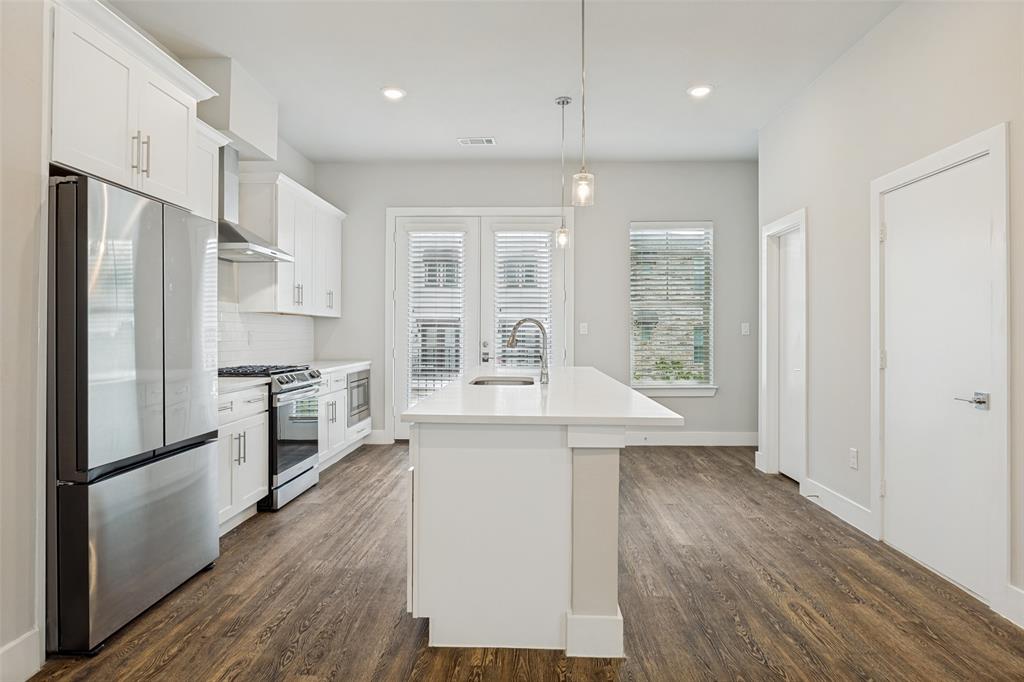 ResidencesDuck Crk - Residential