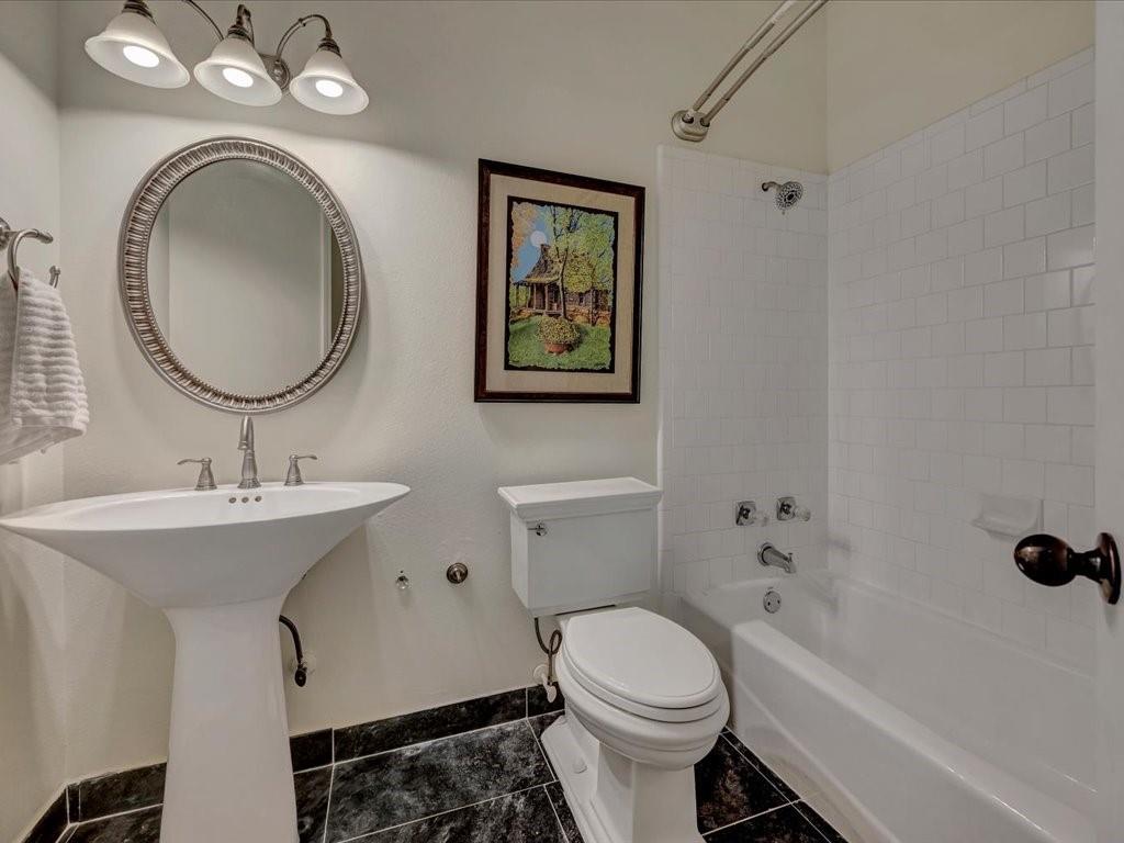 Crown Colony - Residential