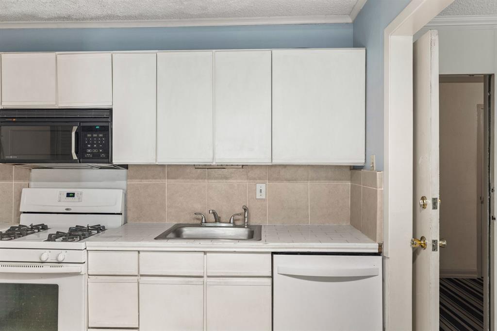 Twenty-One Turtle Creek Condos - Residential