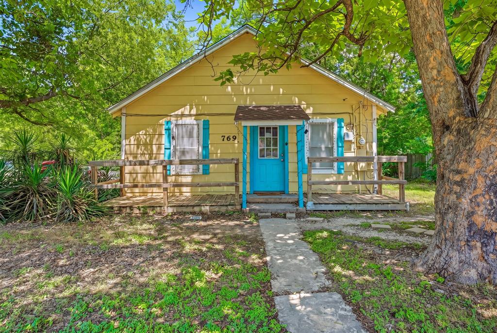 Great Starter Home! Located just a few blocks from Tarleton State University and several of the elementary schools! This home has 3 bedrooms, 1 full bath and a large extra storage area that could potential be converted into a second bathroom! This home is currently rented but under a month to month lease contract! This is a great price point on a 3 bedroom house! If you are looking for housing for your university student or for a potential investment home, here is a great chance! Homes in this price point don't seem to last long, so don't delay coming to take a look or it may be gone!