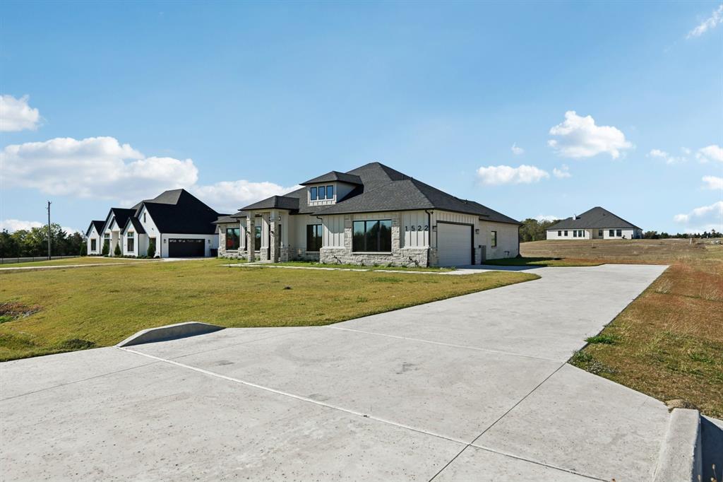 MOORES LAKE ESTATES PHASE 1 - Residential