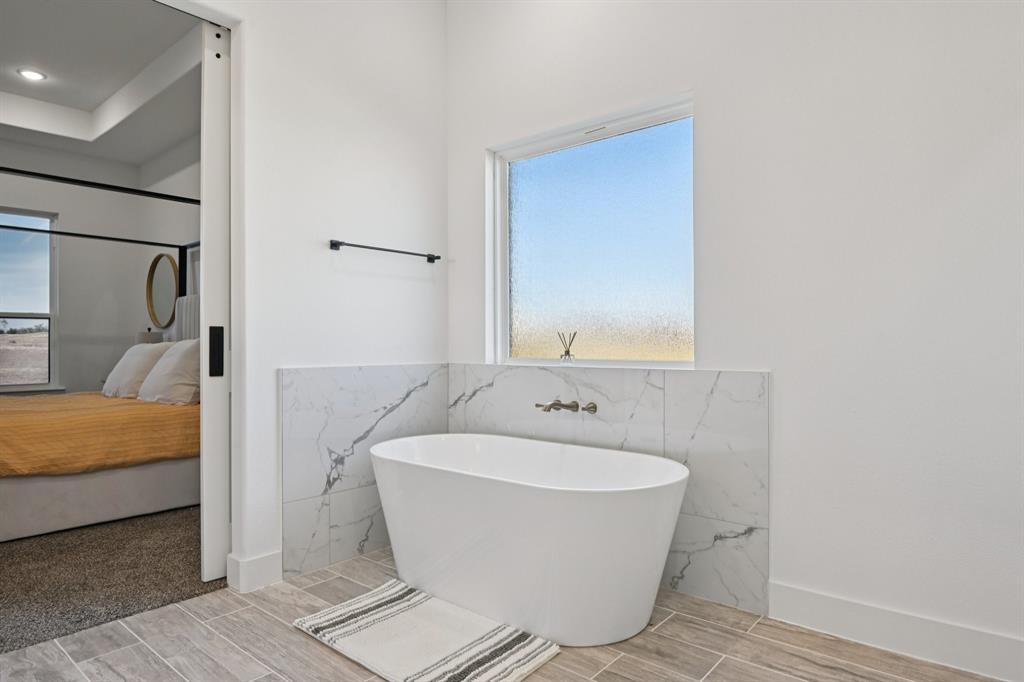 MOORES LAKE ESTATES PHASE 1 - Residential