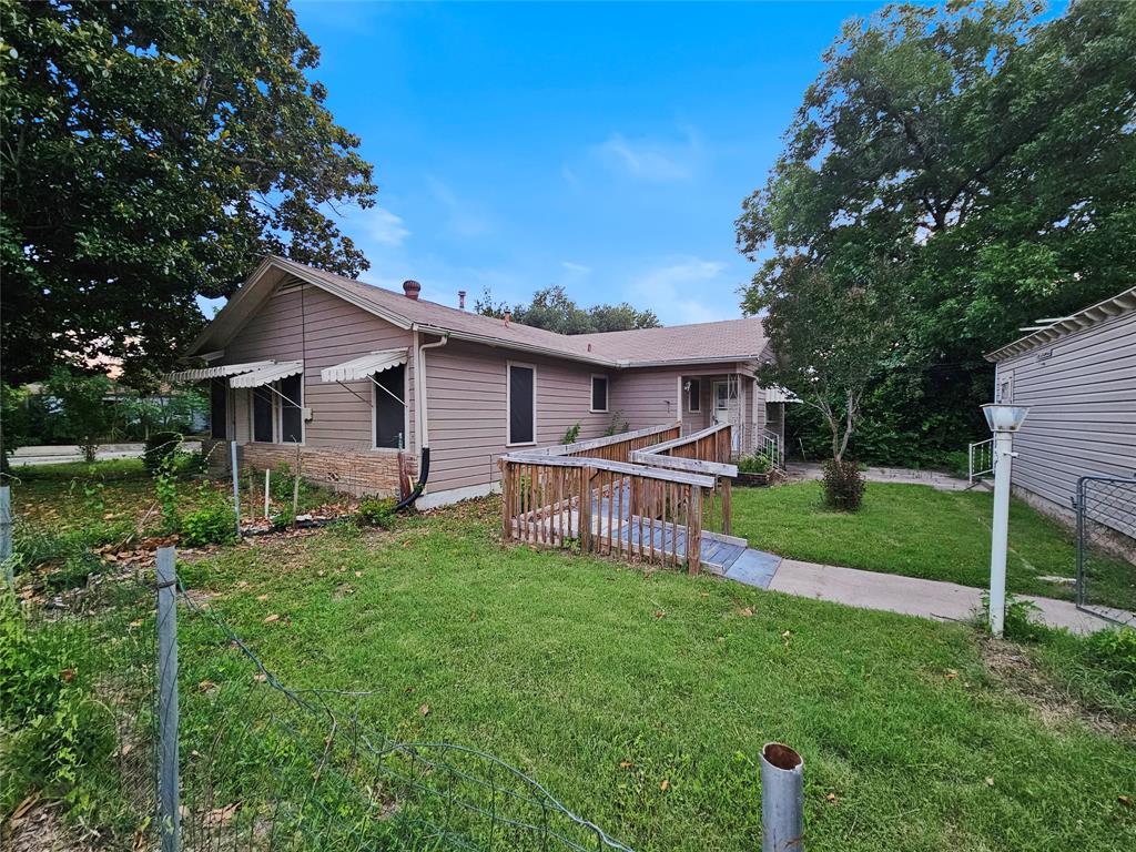 Mays Clyde W Add - Residential
