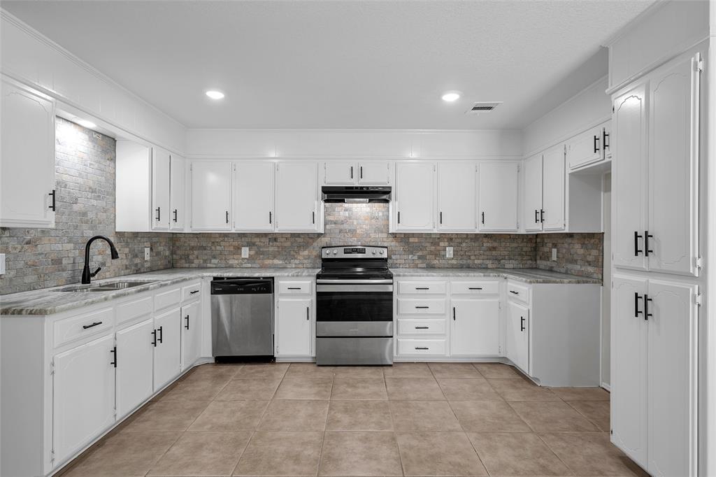 Rivercrest Estate - Residential