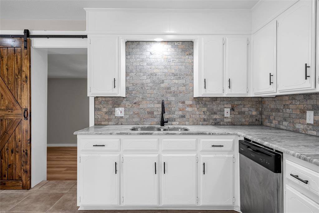 Rivercrest Estate - Residential