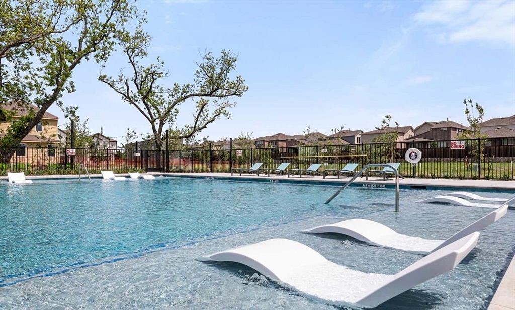 Sereno Oaks at Buckner Terrace - Residential