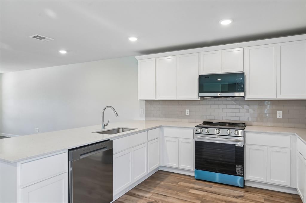 Middlefield Village - Residential