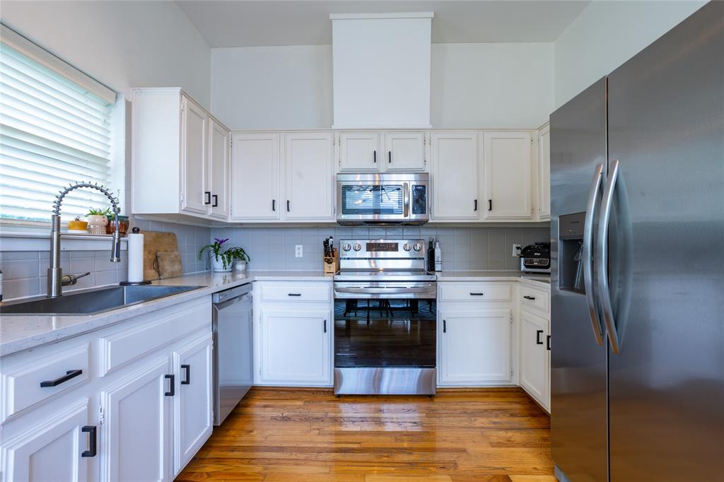 Holland Park Condo - Residential