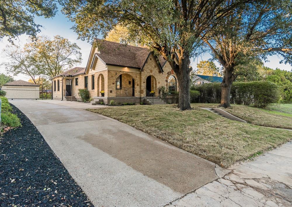 CEDAR CREST - Residential