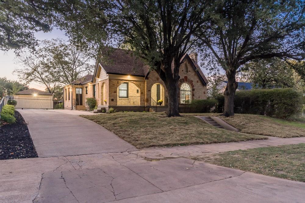 CEDAR CREST - Residential