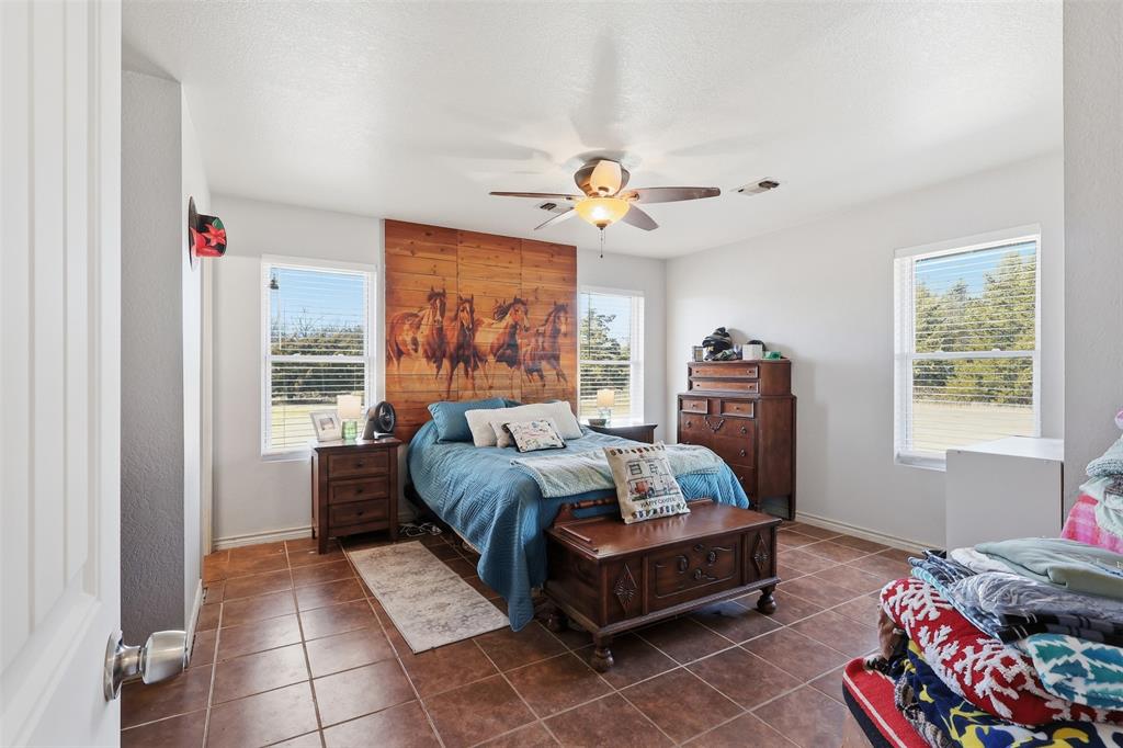 A0343 EM EUBANKS ACRES - Residential