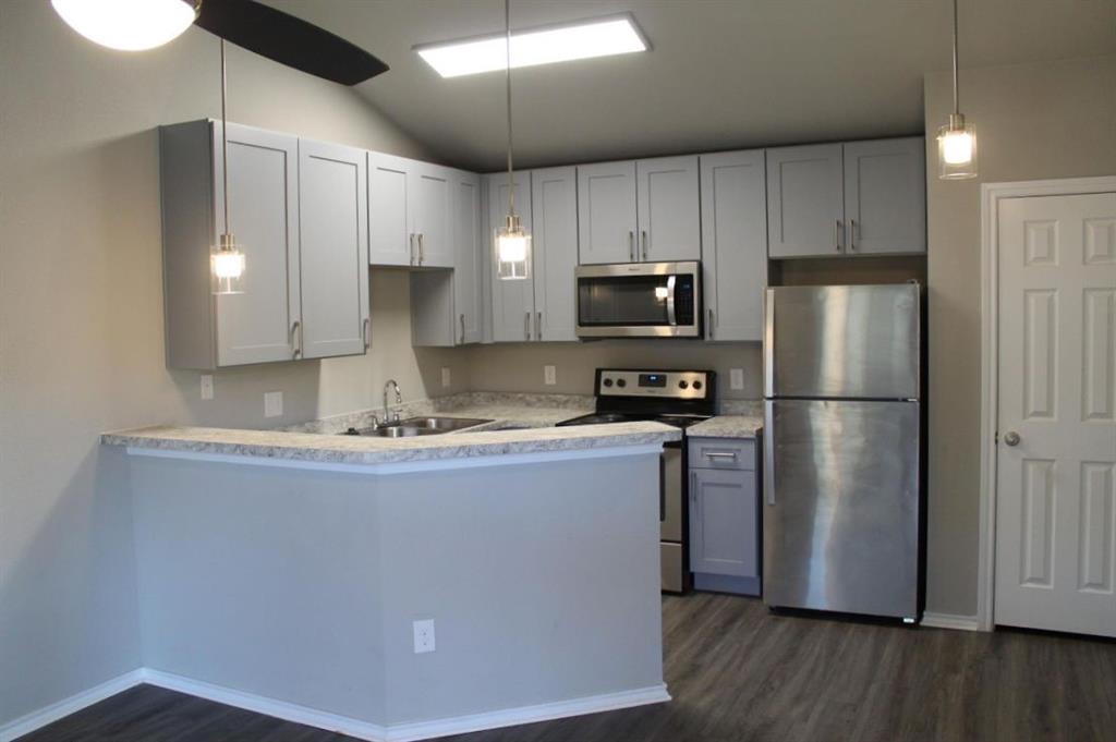 Sable Ridge Condos Ph 01-06 - Residential