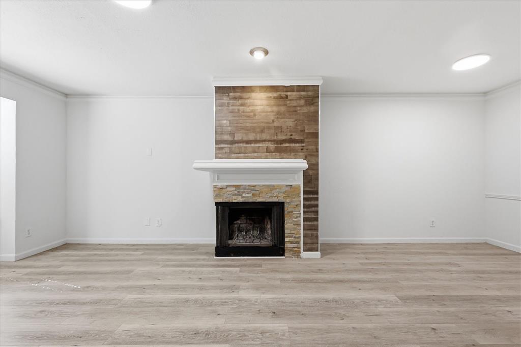 Hill Park Lane Condos - Residential