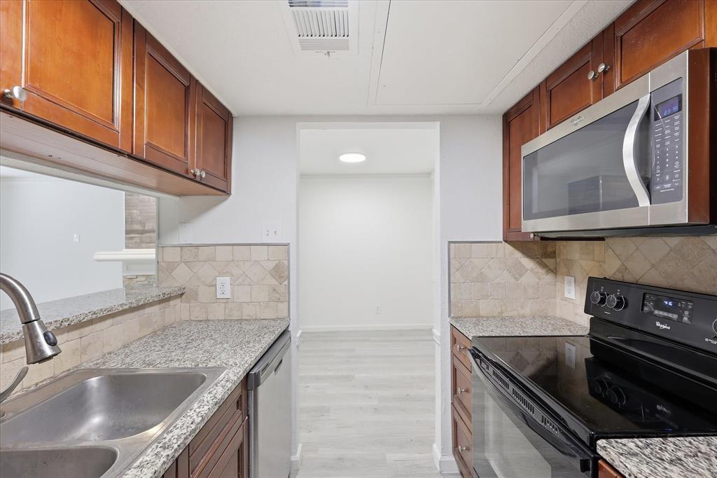 Hill Park Lane Condos - Residential
