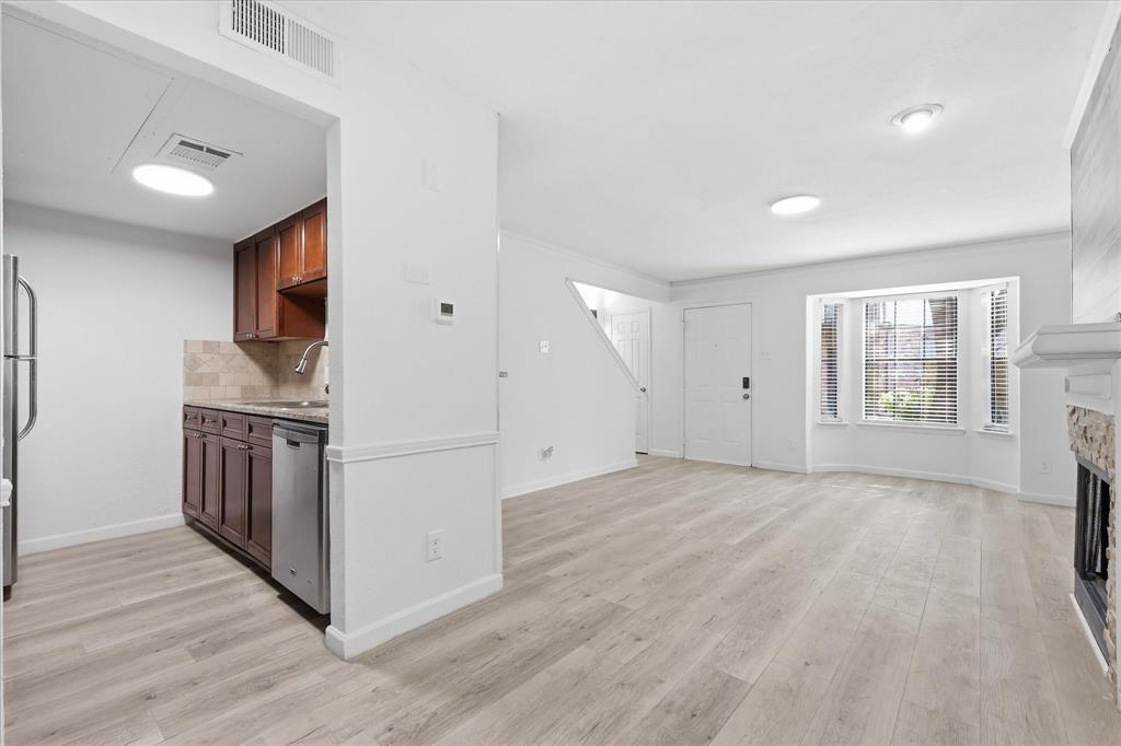 Hill Park Lane Condos - Residential