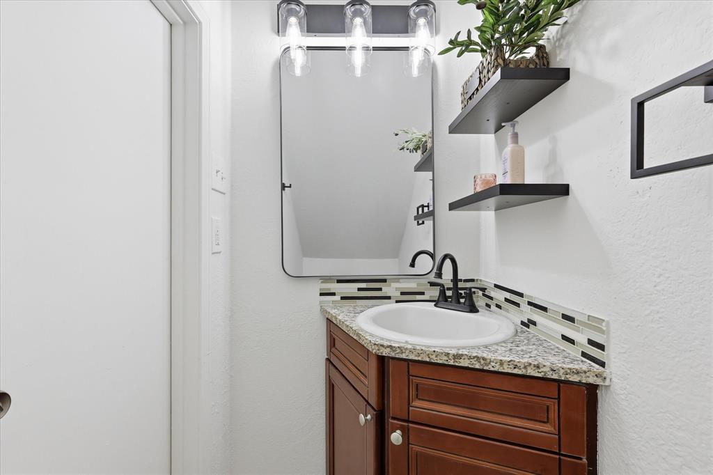 Hill Park Lane Condos - Residential