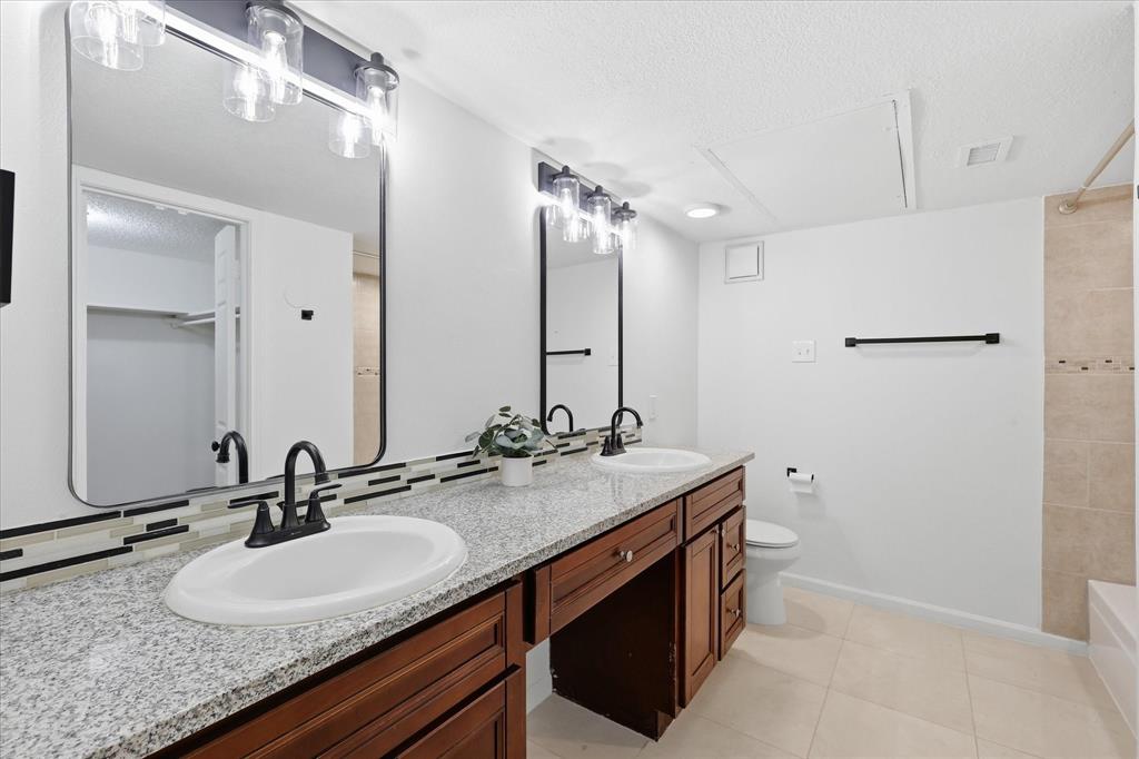 Hill Park Lane Condos - Residential