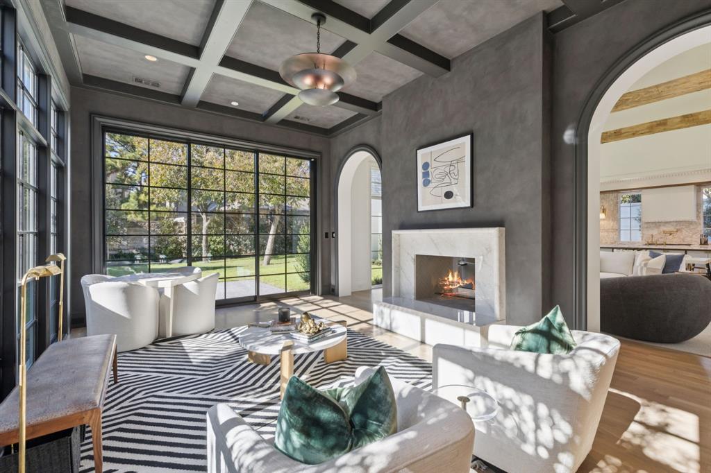 Bluffs Cochran Chapel - Residential