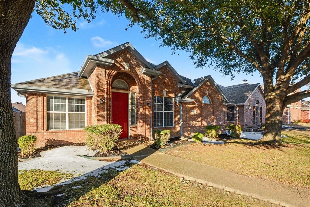 Welcome to this stunning 3-bedroom, 2-bathroom home nestled on a peaceful cul-de-sac in the desirable Breckenridge Court neighborhood of McKinney! This property offers exceptional value in today's market while presenting incredible renovation potential for the savvy investor or homeowner looking to create their dream space.
Step inside to discover a thoughtfully designed open-concept layout featuring soaring high ceilings and oversized living areas that flow seamlessly together. The heart of the home showcases a well-appointed kitchen complete with granite countertops, abundant storage solutions, and a convenient center island perfect for meal preparation and casual dining.
The luxurious primary suite serves as a true retreat, boasting an extra-large walk-in closet, dual vanities, and an oversized shower that creates a spa-like atmosphere. The flexible floor plan adapts beautifully to various lifestyle needs, making this home ideal for growing families or those seeking versatile living spaces.
Located in McKinney's thriving community, you'll enjoy convenient access to Tom Thumb grocery just minutes away, while Hill Top Park offers recreational opportunities for outdoor enthusiasts. Quality education awaits at nearby Emerson High School, ensuring excellent schooling options for families.
This prime location combines suburban tranquility with urban convenience, positioned perfectly for strong rental income potential given McKinney's continued growth and desirability. Whether you're seeking a move-in ready home with room to personalize or an investment opportunity in one of Texas's most sought-after communities, this Breckenridge Court gem delivers on all fronts. Don't miss this exceptional opportunity!