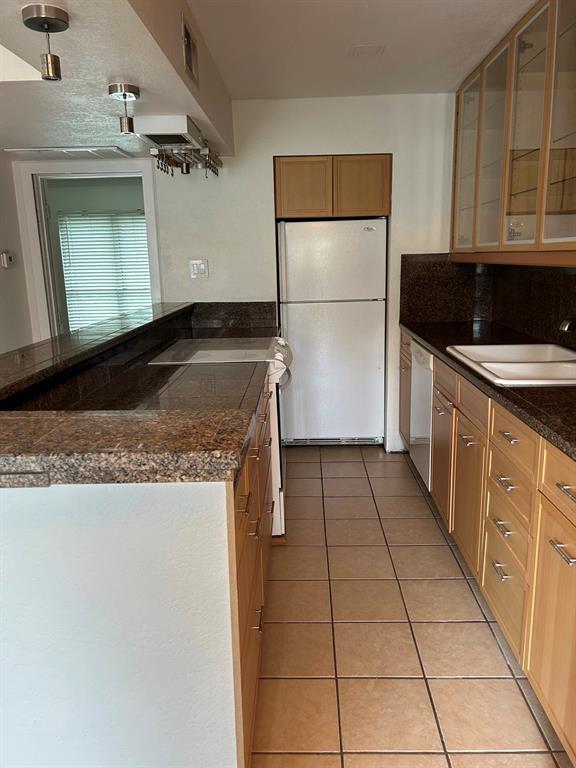 Bowser Ave Condo 4112 - Residential