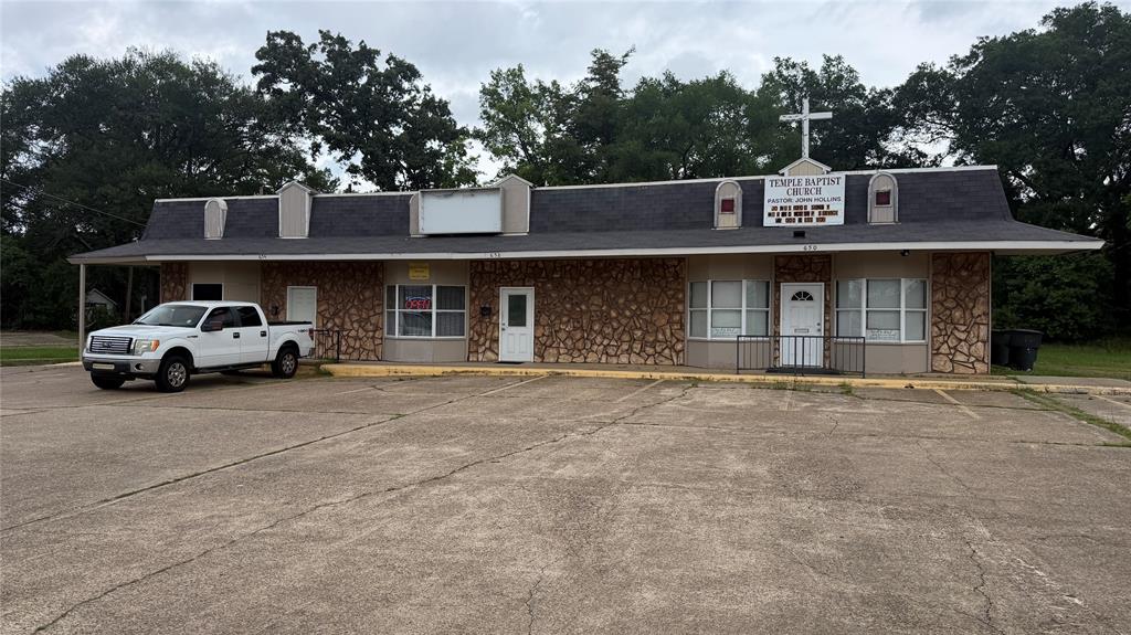 Discover an exceptional investment opportunity in Shreveport’s commercial corridor. This 5,723 SF free-standing building sits on a prominent corner lot, offering unbeatable visibility, easy access and turnkey potential. The building is divided into three commercial suites and boasts an expansive 150-foot road frontage on a bustling intersection. That is complemented by 25 dedicated parking spaces. It’s situated directly on a city public transportation route—ideal for employees and clients—and sits just across the street from a brand-new, high-volume medical clinic, ensuring a steady stream of drive-by and foot traffic. With seamless access to I-49, Mansfield Road and LA-3132, the site delivers exceptional regional connectivity for customers, employees and visitors alike.