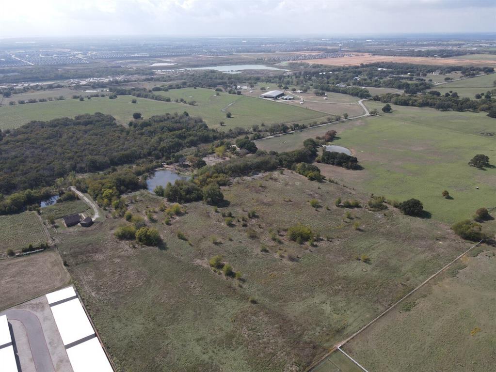 Beautiful piece of land in a rapidly growing area. No floodzone, close to Hwy 380 and US 377, electric and water at the road.
