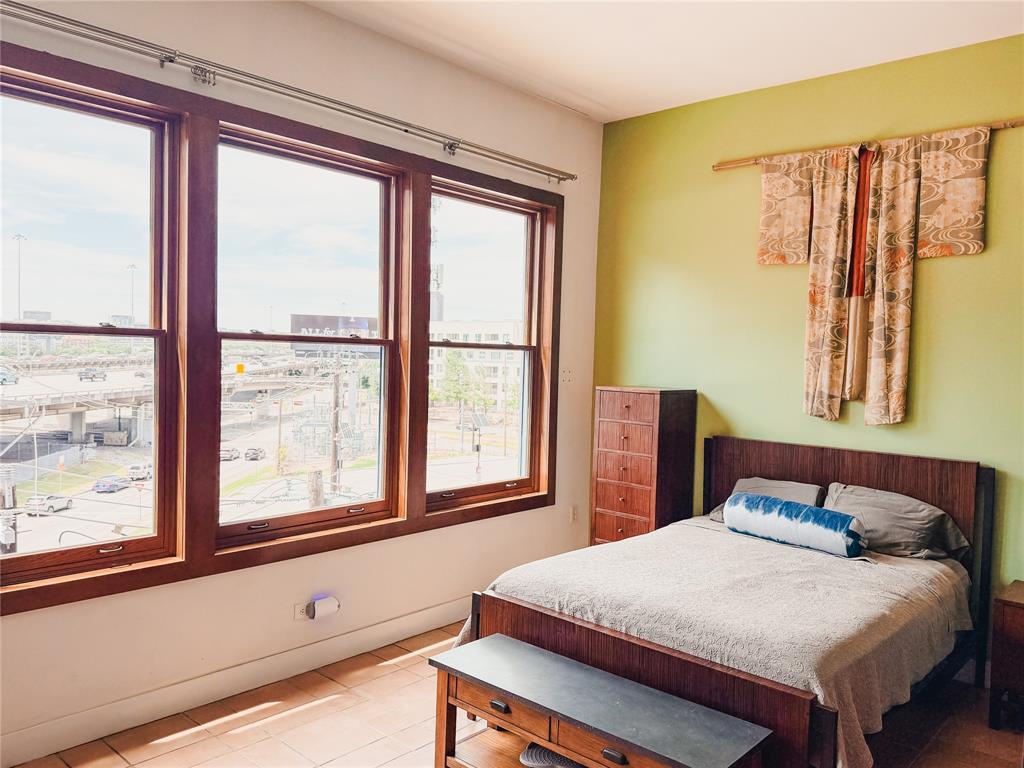 Live Oak Lofts Condo - Residential