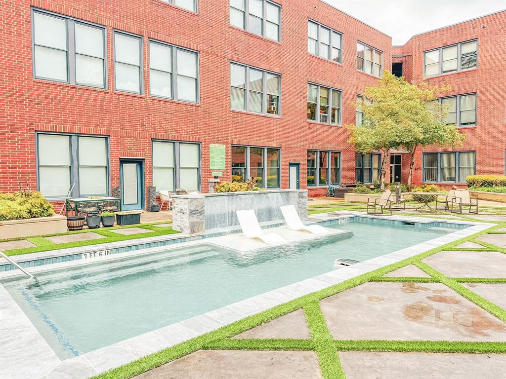 Live Oak Lofts Condo - Residential