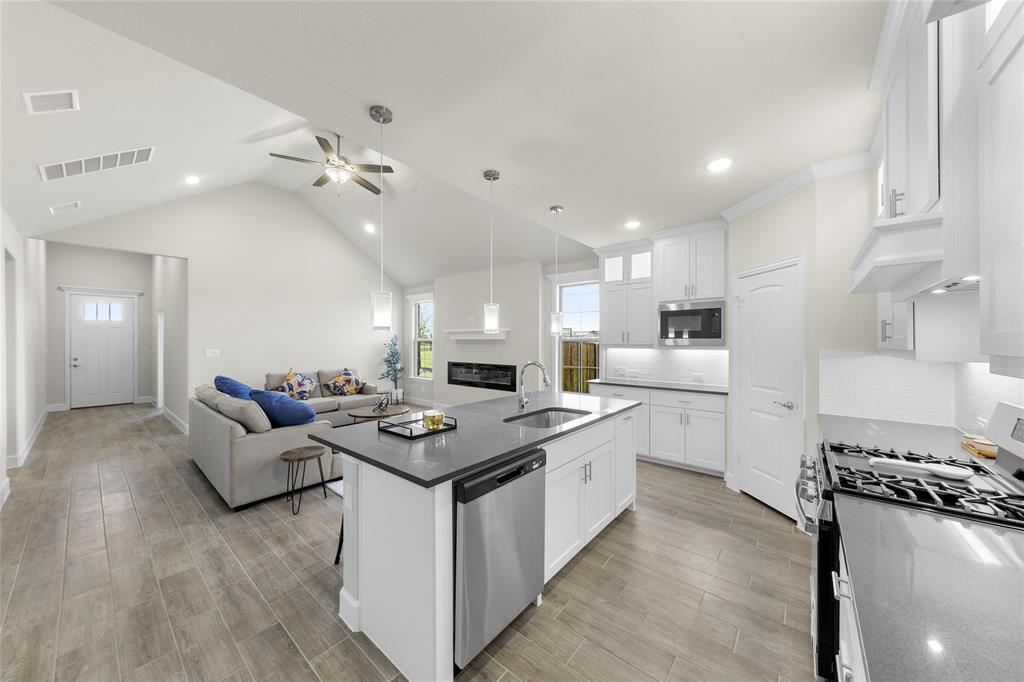 LakePointe - Residential