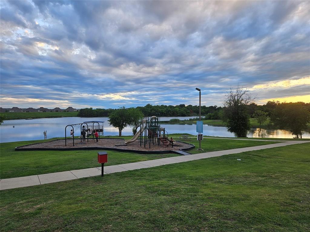 Summit View Lake Ph Two - Residential