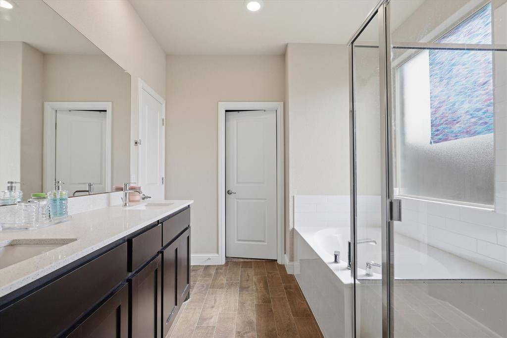 Trails Elizabeth Crk - Residential