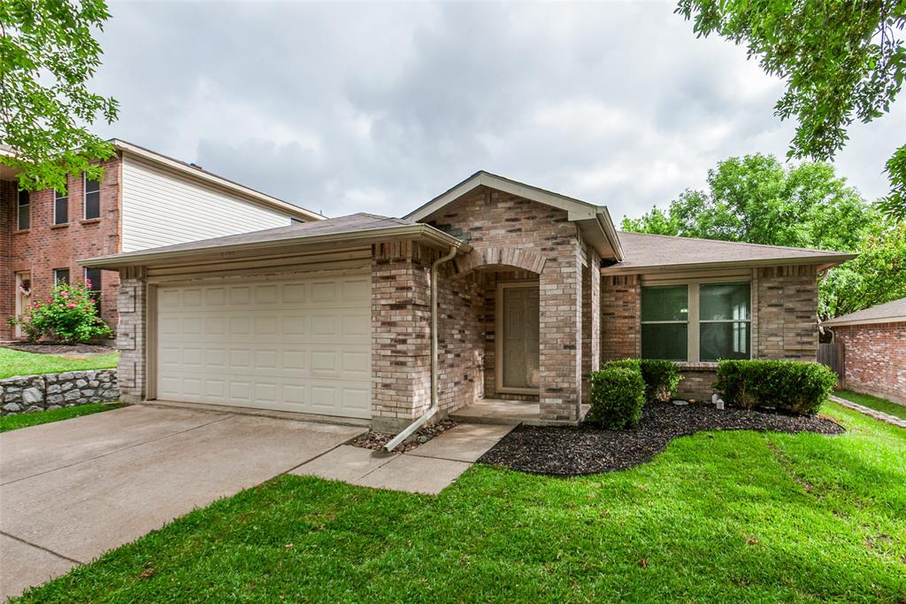 Nestled in the established Creek Hollow community of McKinney, this beautifully maintained single-story home offers the perfect blend of comfort, functionality, and convenience. Featuring 3 spacious bedrooms, 2 full baths, and an open-concept layout, the home is designed for both everyday living and effortless entertaining. The inviting living area showcases a cozy fireplace and flows seamlessly into the kitchen and dining spaces. The kitchen offers abundant cabinetry, ample counter space, walk in pantry and a bright breakfast nook overlooking the backyard. The private primary suite includes a generous walk-in closet and ensuite bath with dual sinks, soaking tub, and separate shower. Step outside to enjoy the oversized backyard with a deck ideal for relaxing or entertaining guests. Conveniently located near Hwy 75, shopping, dining, parks, and highly rated McKinney ISD schools, this home combines charm, location, and value in one exceptional opportunity.